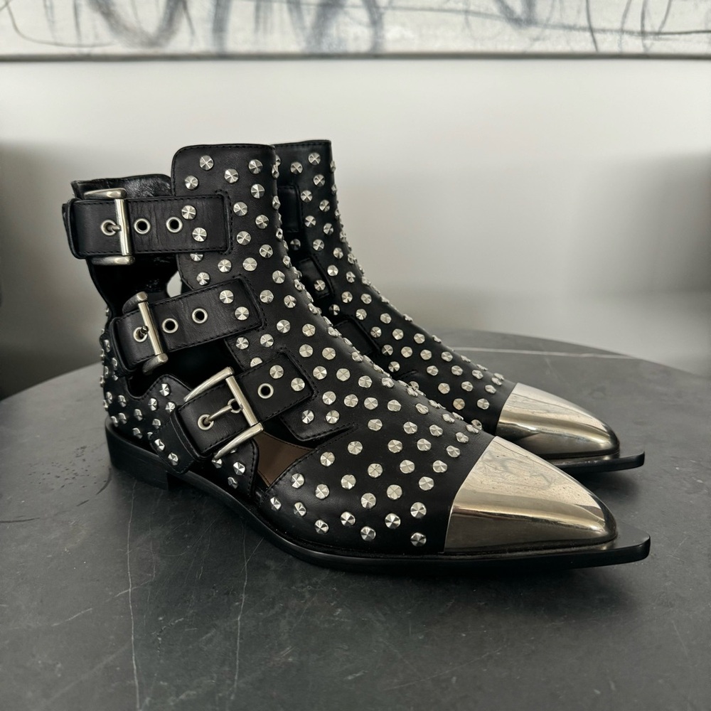 ALEXANDER MCQUEEN | STUDDED BOOTS